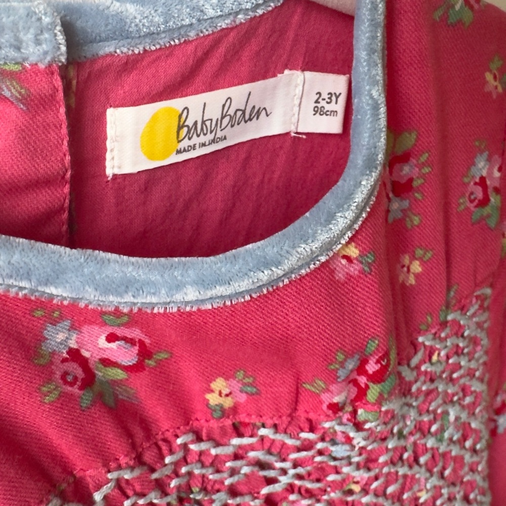 Baby Boden smocked pink dress 2-3yr - Picture 3 of 3